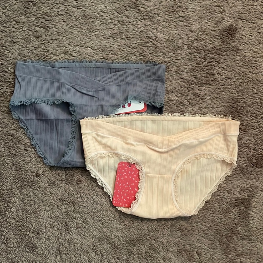 Gray & Peach maternity underwear (size S but leg holes fit more like XS).